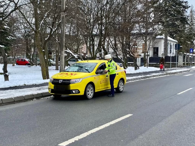 FOTO Taximetriștii și transportatorii sibieni, verificați de polițiști