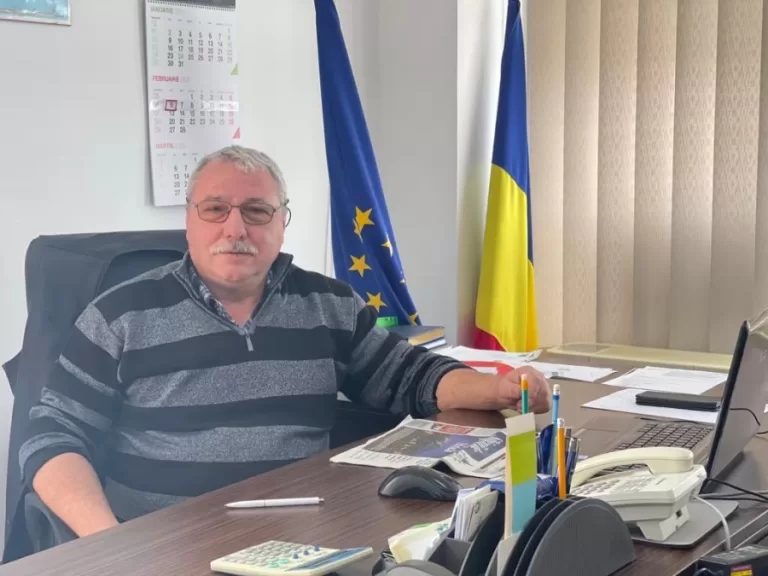 Mircea Sandu Bîrs: Gospodarul care ”nu bate apa în piuă”. Sau despre cum ajunge apa în casa fiecărui sibian