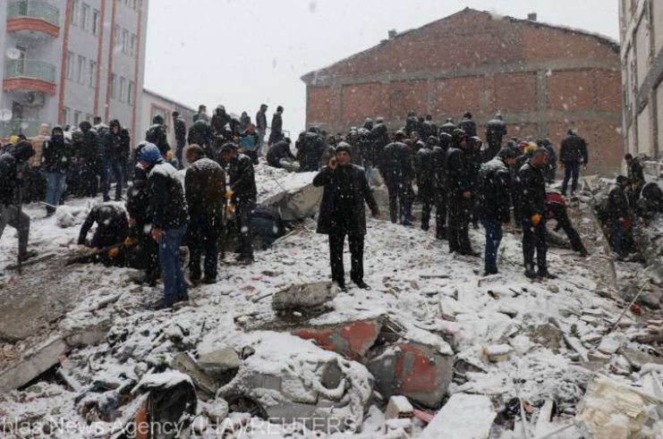 Un nou cutremur de 7,5 s-a produs în Turcia astăzi la prânz. Peste 1.000 de morți și 10.000 de răniți