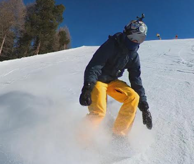 Theo Grecu, sibianul care a reprezentat România la Campionatul Mondial de SnowCross 2023