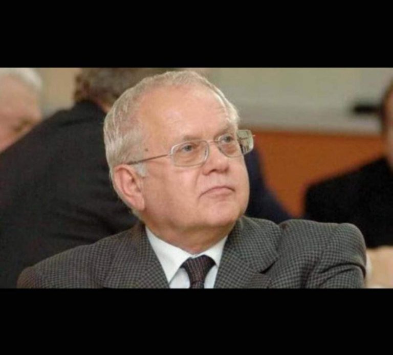 A murit Victor Babiuc, fostul ministru al Apărării