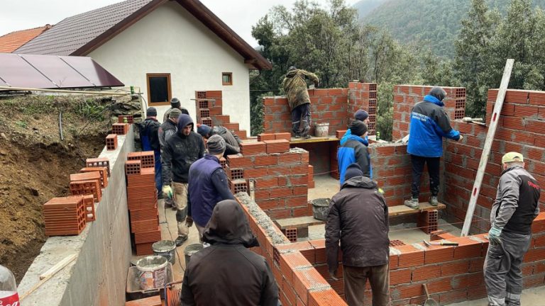 Constructorii sibieni de pe cerul Athosului