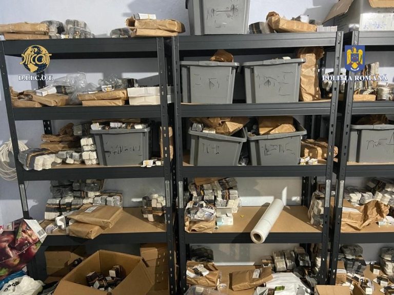 FOTO/VIDEO A fost descoperit primul laborator de produse anabolizante din România. Percheziții și în Sibiu