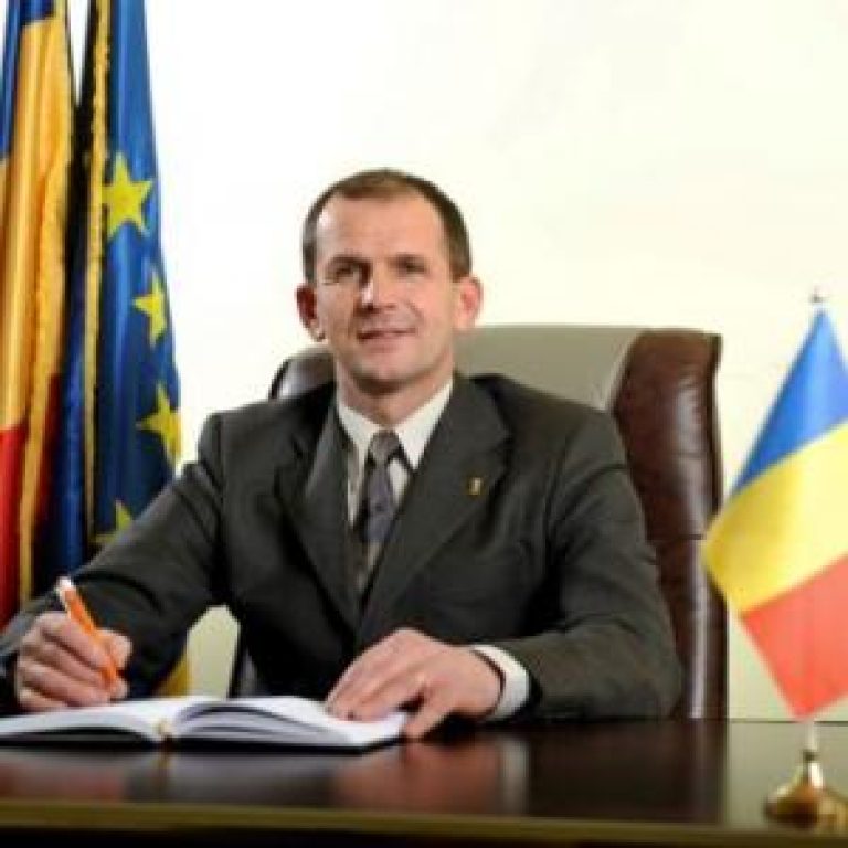 Cu ce mașină se deplasează primarul din Miercurea Sibiului și cât costă întreținerea ei