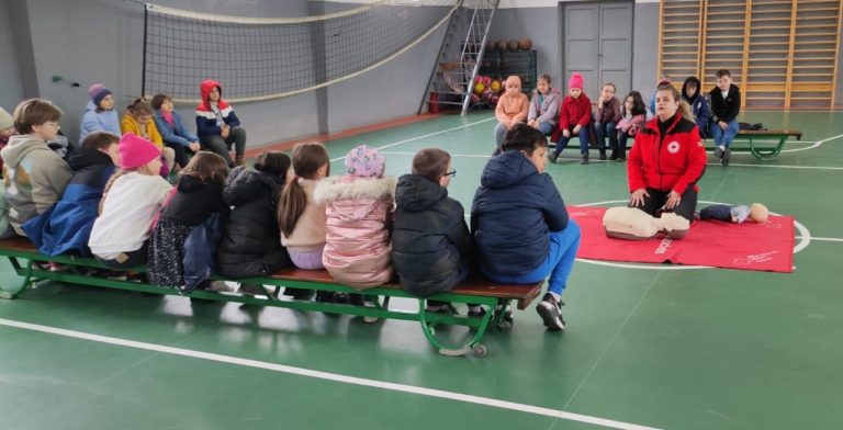 FOTO Crucea Roșie Sibiu a marcat Săptămâna Verde