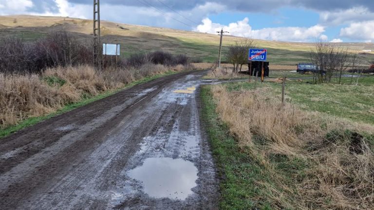 Se reabilitează drumul județean DJ 141 C, care leagă județele Sibiu și Alba