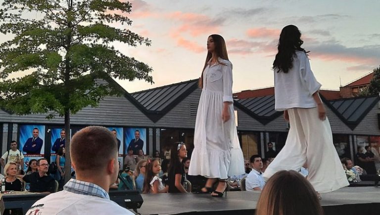 Tinerele sibience pasionate de modeling, așteptate la casting