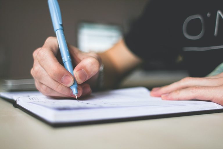 Casa de Cultură a Studenților Sibiu organizează un concurs pentru tinerii talentați în literatură