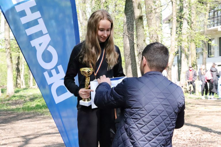 Atleta medieșeană Alexandra Hudea, locul 2 la etapa finală a Olimpiadei Naționale a Sportului Școlar la cros