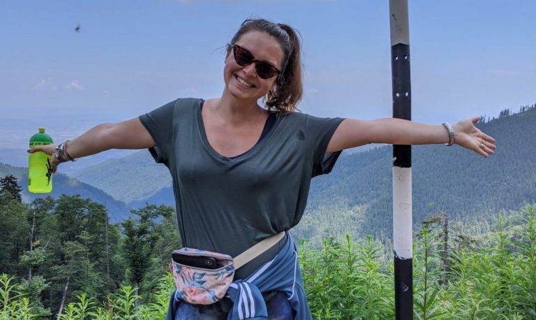Alice Nistor aleargă din iubire pentru cărți și speranță pentru viitorul copiilor