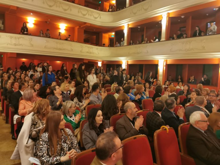 Așii limbii române se întrec la Sibiu. Aproape 400 de elevi și profesori participă la olimpiada națională
