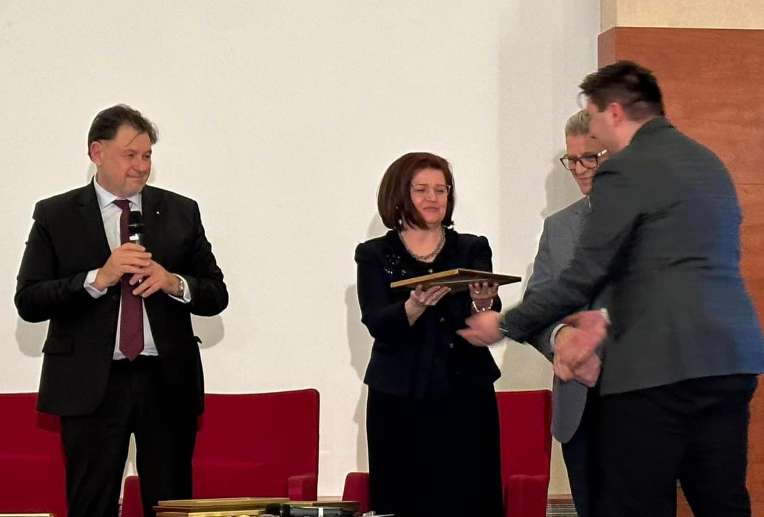 Premii pentru medicii care au avut contribuții importante în pandemie