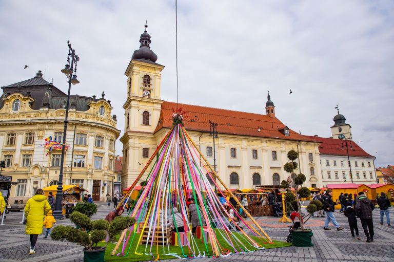 Cât cheltuim dacă vrem să petrecem Paștele la Sibiu