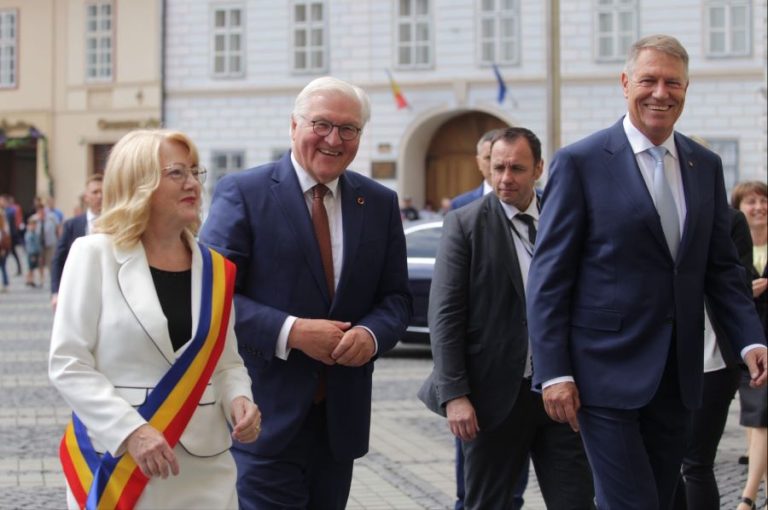 Declarativ, Iohannis e de partea profesorilor