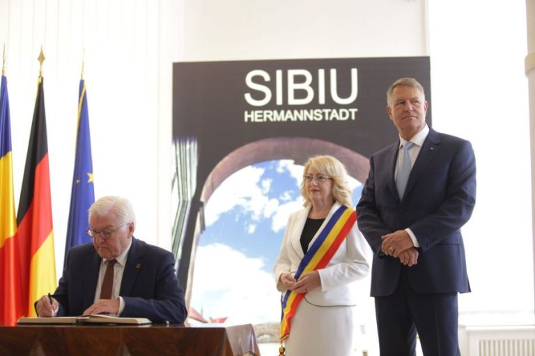 De la cetăţean de onoare al Sibiului, la preşedinte al Germaniei. Frank Walter Steinmeier în vizită la Sibiu