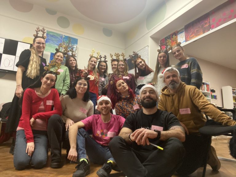 Poți fi voluntar(ă) De Poveste pentru copiii din centrele de plasament!