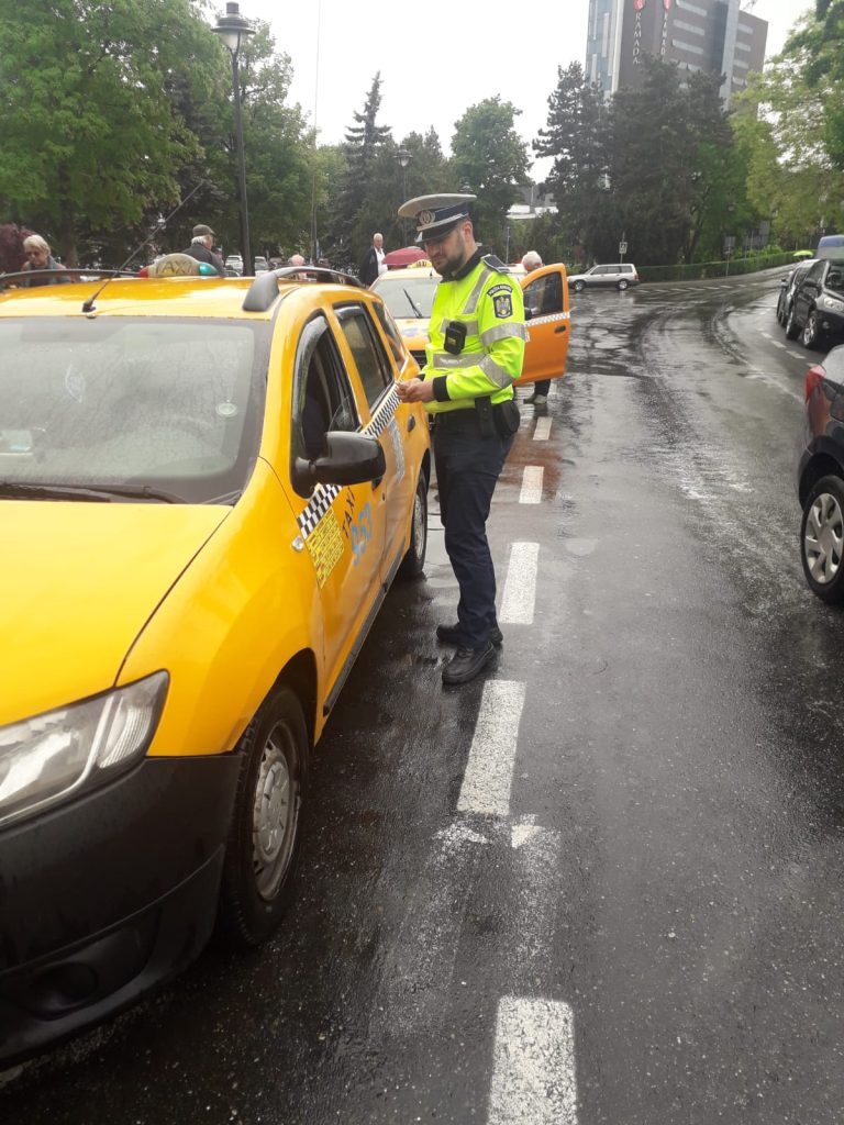 FOTO Taximetriștii sibieni, verificați de poliție și ITM