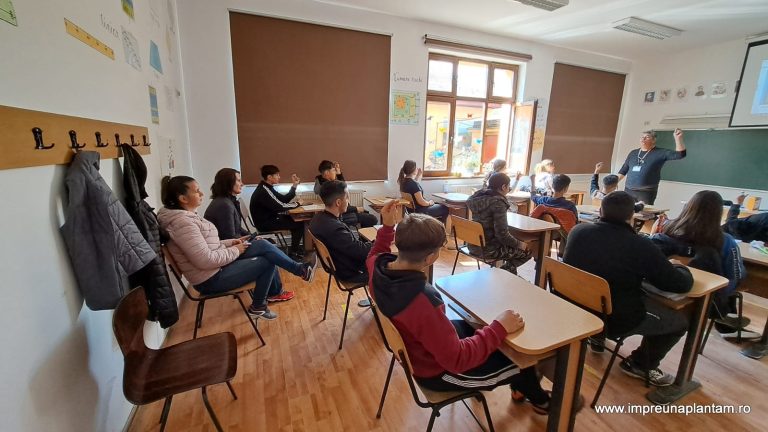 Elevii din Brateiu și Bazna au participat la activități pentru prevenirea abandonului școlar
