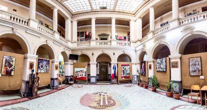 Liceul de Artă se ”târguiește” pentru un radio școlar