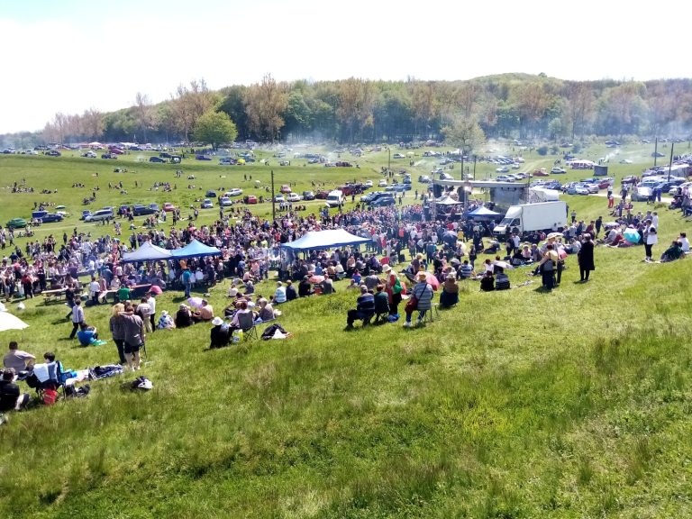 FOTO Mii de medieșeni au petrecut de 1 mai la Barajul Ighiș