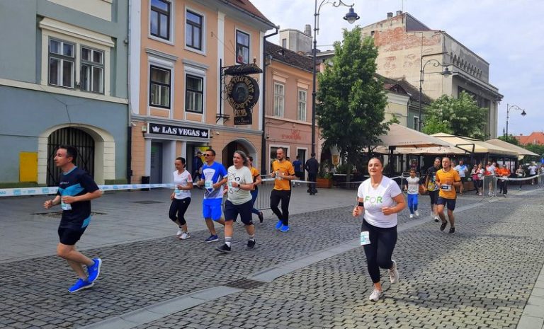 Maratonul cauzelor bune. Povești de alergător