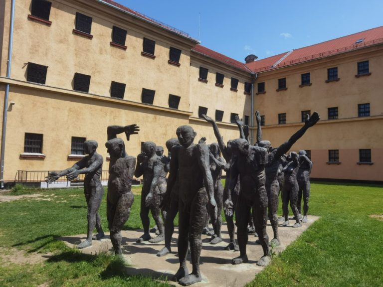 Ziua PNL este și ziua în care sărbătorim amintirea celor ce și-au dat viața pentru crezul liberal