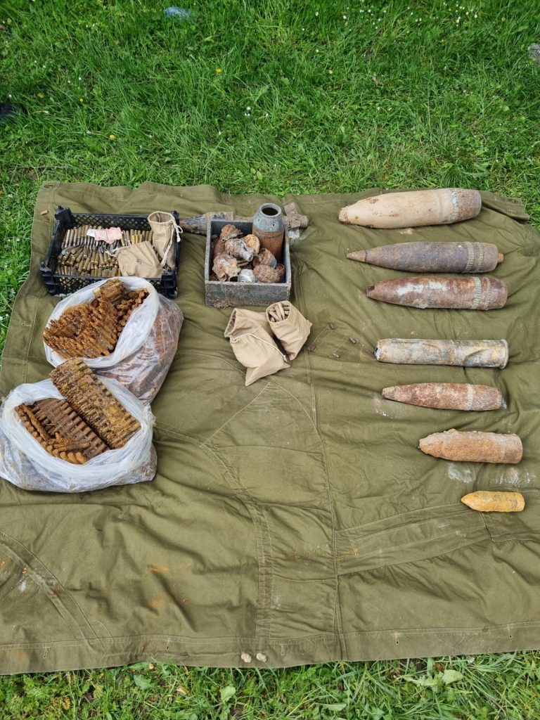 FOTO Muniție distrusă de ISU Sibiu în poligonul de la Gușterița