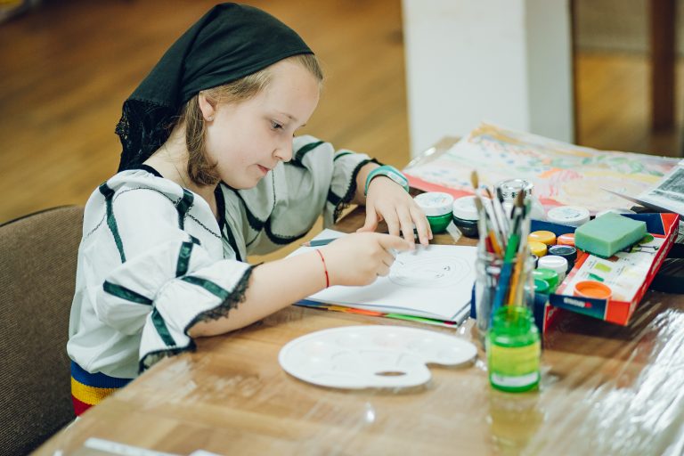 Începe Olimpiada „Meşteşuguri artistice tradiţionale”, faza județeană