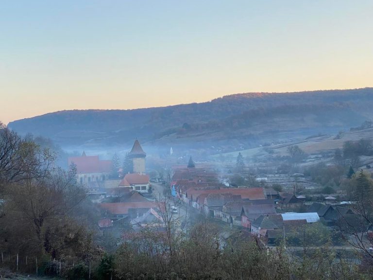 Tinerii din Valchid vor avea un post de radio online. Tot ei vor realiza și emisiunile