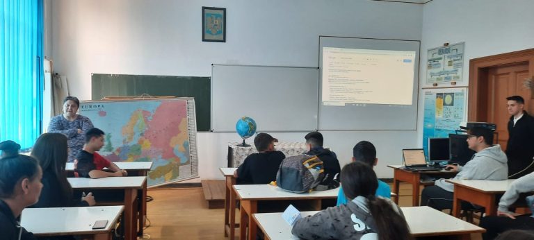 FOTO Ziua Porților Deschise la Liceul „Timotei Cipariu” din Dumbrăveni