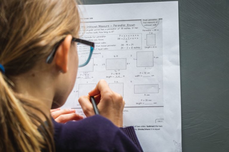 Româna, Biologia și Matematica au stârnit cele mai multe nemulțumiri. 269 de contestații la Bac, în Sibiu
