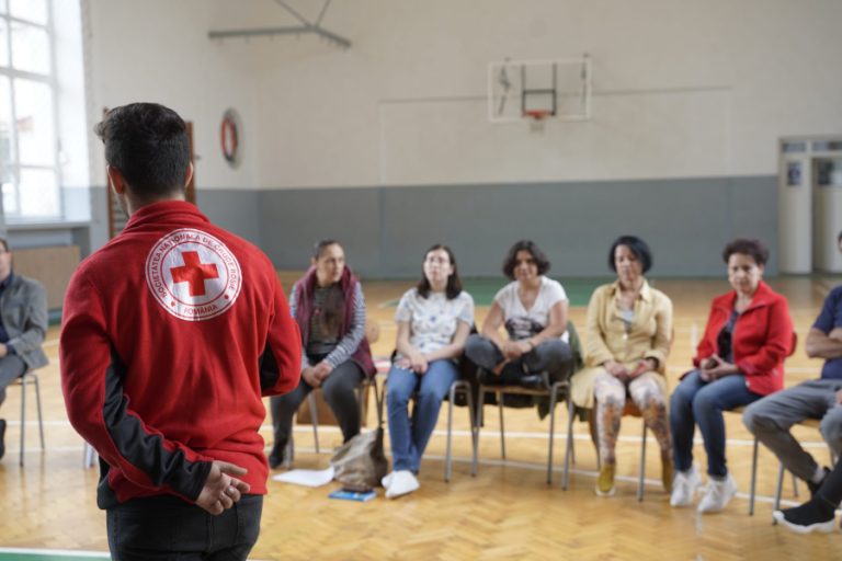 Profesorii din județul Sibiu vor participa la cursuri de prim ajutor
