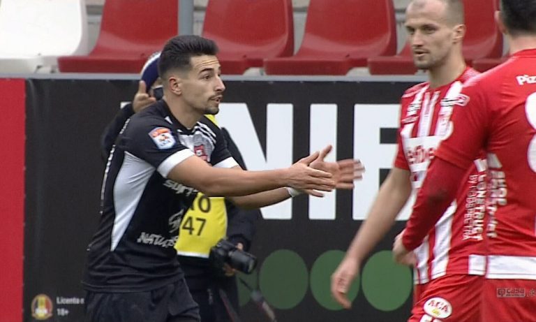 Un fost jucător de la FC Hermannstadt se retrage din fotbal la 26 de ani