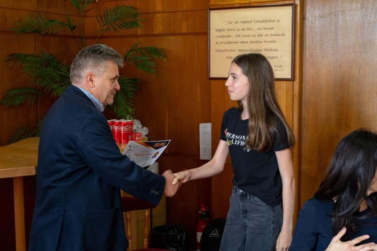 Elevii din Mediaș care au obținut media peste 9,50 la BAC și Evaluarea Națională vor fi premiați