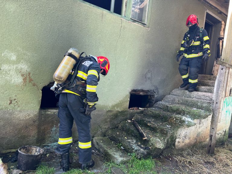 ULTIMA ORĂ: Incendiu puternic în Sibiu izbucnit din cauza unei țigări