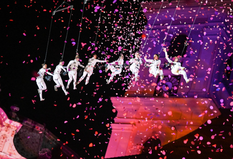 Mâine ne vedem la FITS! Programul pentru prima zi de festival