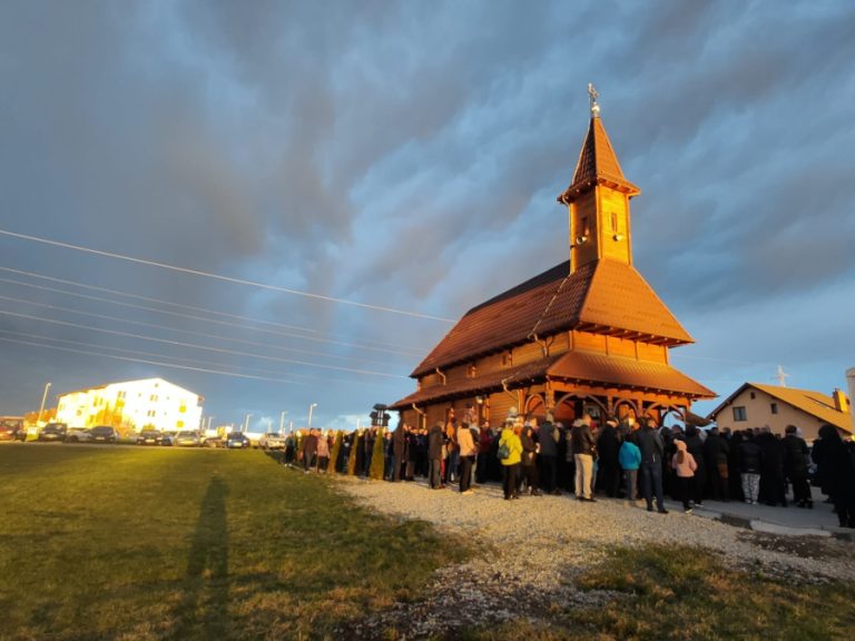 Mitropolitul Ardealului, la bisericuța cu hramul Sfântului său ocrotitor