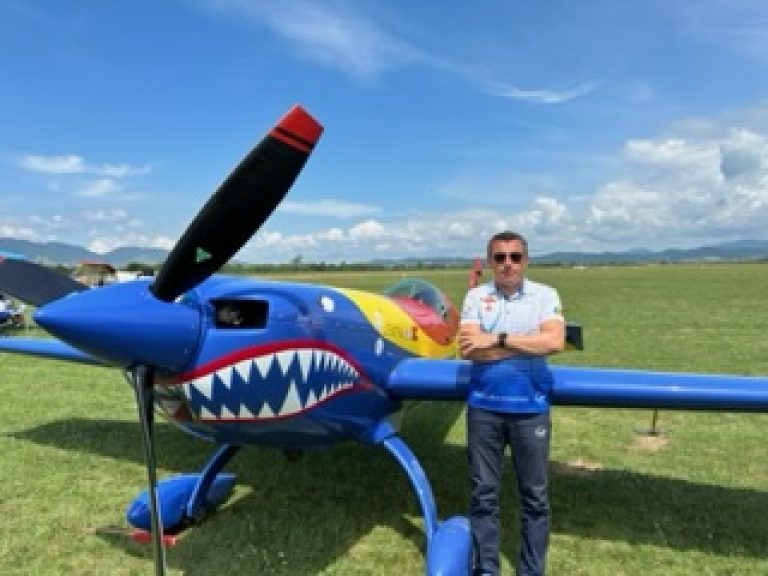 Interviu cu George Rotaru, Director General al Aeroclubului României: despre air show-urile de pe cerul țării
