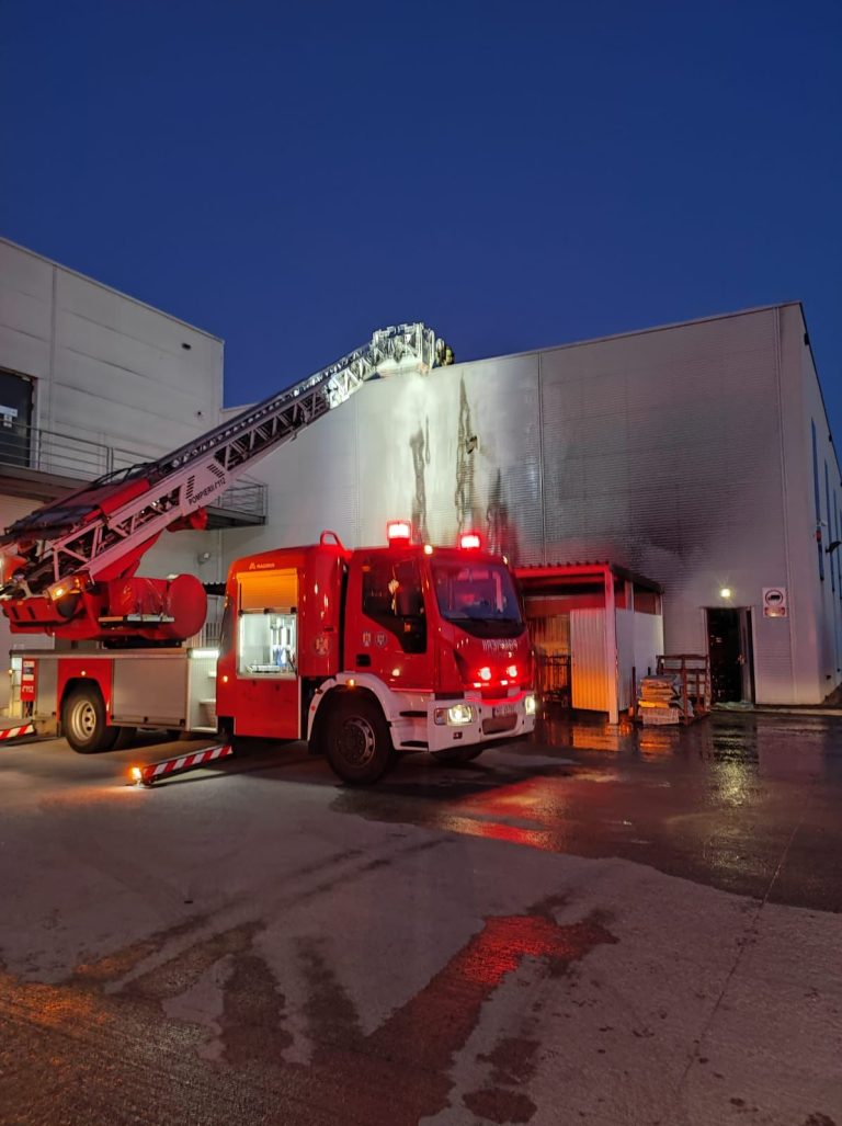 FOTO: Incendiu pe strada Monaco din Sibiu, marți dimineața