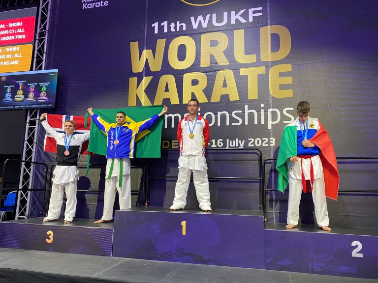 FOTO: Zeci de medalii pentru sportivii Ippon Mediaș la Campionatul Mondial de Karate WUKF