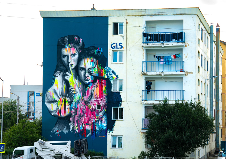 În premieră se pot cumpăra segmente din cele 5 noi picturi murale cu ocazia SISAF