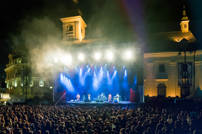 ARTmania continuă parteneriatul cu Hope and Homes for Children pentru sprijinirea copiilor vulnerabili