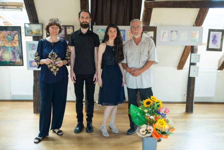 Family ART sau povestea unei expoziţii de familie