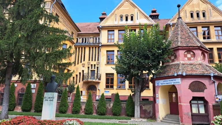 FOTO: Dotări de 4 milioane de euro pentru școlile din Mediaș