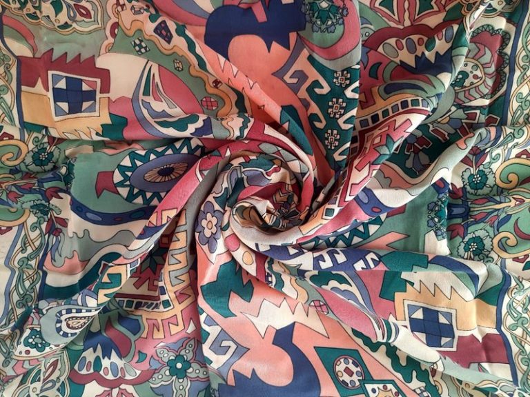 Prețul luxului – Mătasea și cașmirul