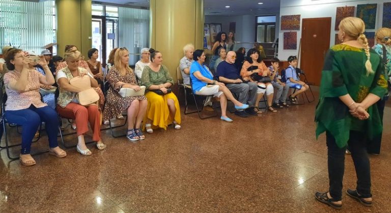 ”Incursiuni cromatice” la Biblioteca ASTRA