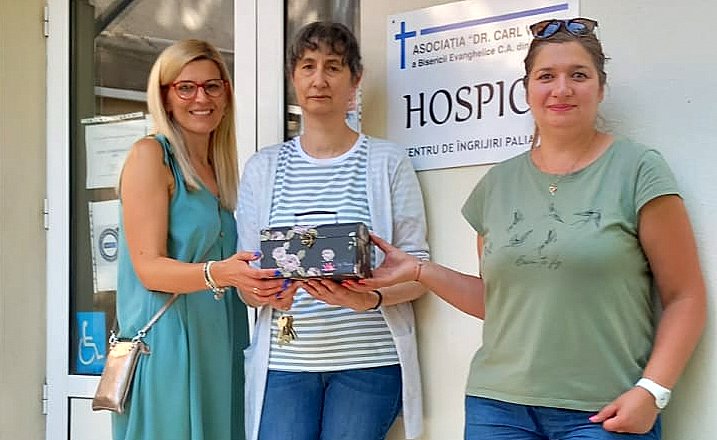 ”Minunile se fac tot prin noi, oamenii” – bazarul caritabil organizat de o familie din Sibiu a fost un succes!