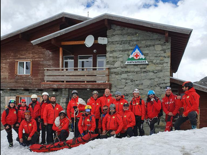 Salvamontiştii din România lansează proiectul „-1” pentru a reduce accidentele de pe munte