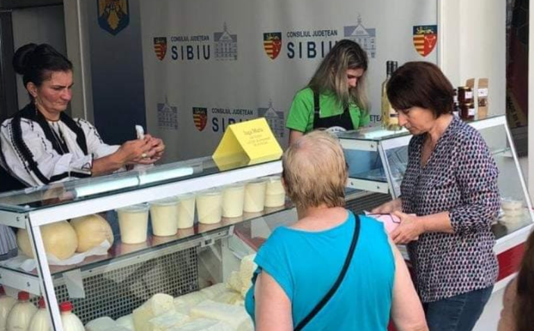Piața volantă la CJ Sibiu cu 12 producători locali, vineri, 4 august
