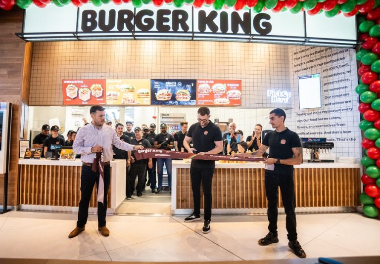 Pe lângă Piața Mare sau Podul Minciunilor, pune pe lista ta noul restaurant Burger King din Sibiu